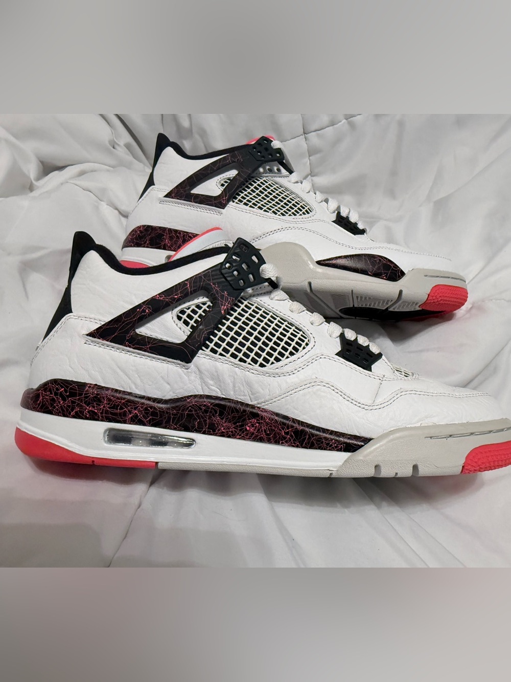 Men’s 10.5 Air Jordan 4 Retro 'Pale Citron' (also known as "Flight Nostalgia")